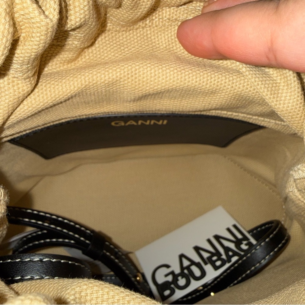 Black GANNI Bou Bucket Bag Raffia - Picture 5 of 10